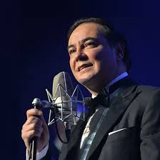 وفاة الفنان المغربي عمر شريف